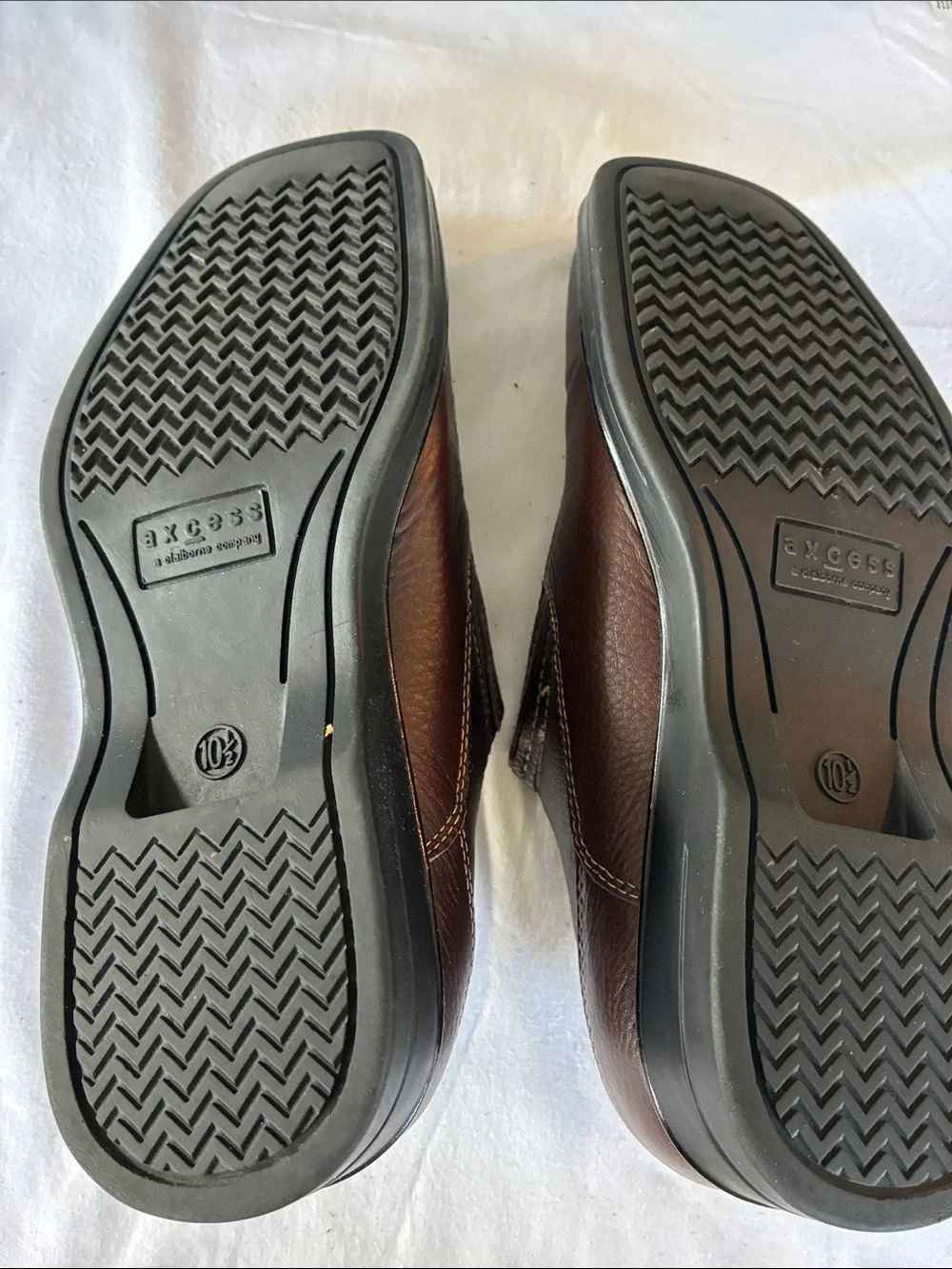 Axcess Men's Brown Leather Slip-On Loafers with Contrast Stitching